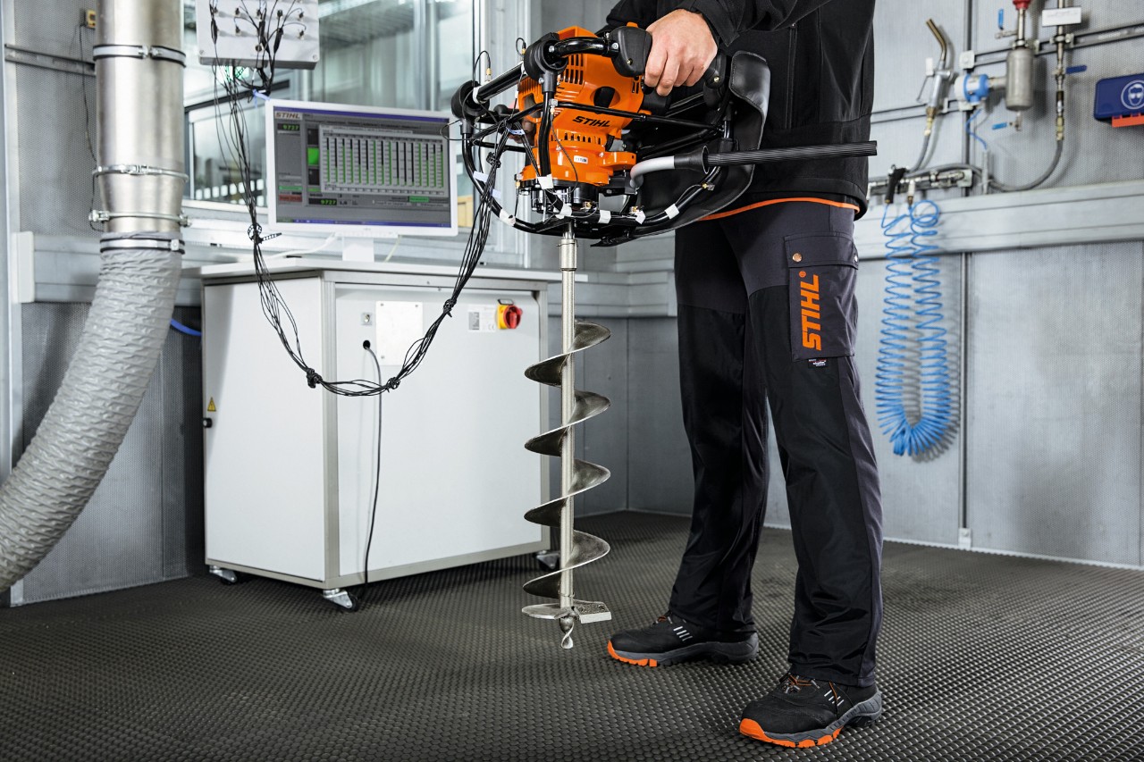 Urządzenie STIHL jest testowane pod kątem obciążenia drganiami