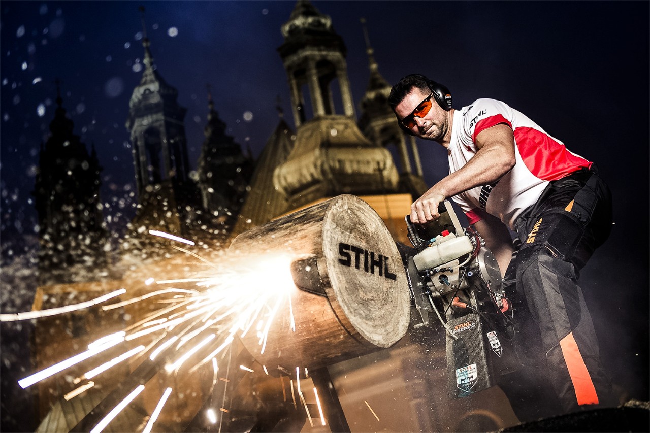 Profesjonalny drwal podczas zawodów STIHL TIMBERSPORTS®