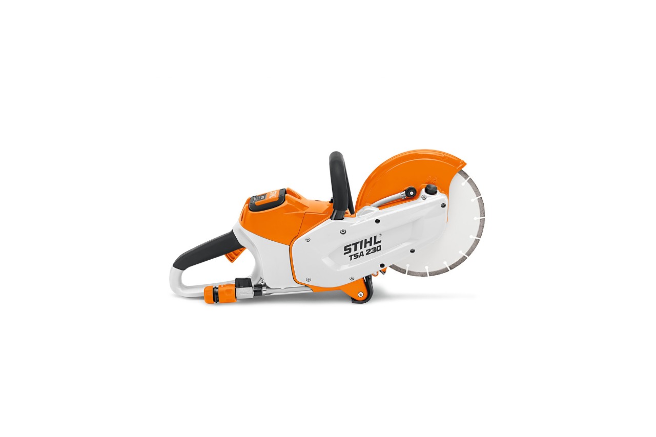 Przecinarka STIHL TS 800 na białym tle